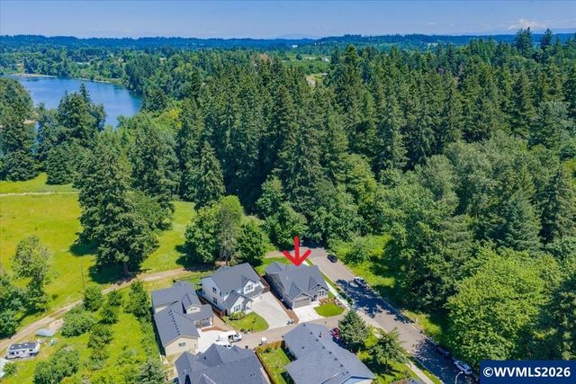 2147 NE Spitz Rd, Canby, OR 97013