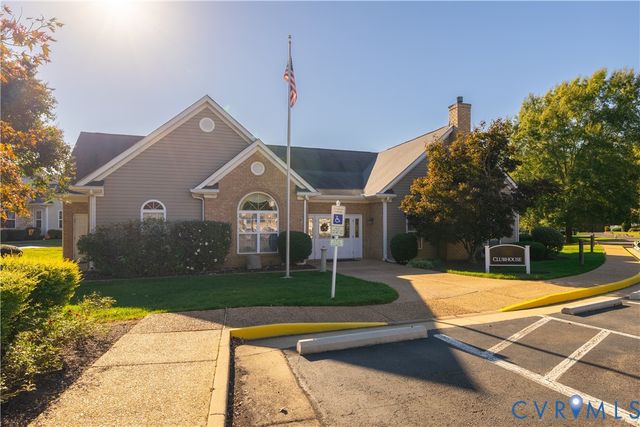 7302 Norwood Pond Pl, Midlothian, VA 23112