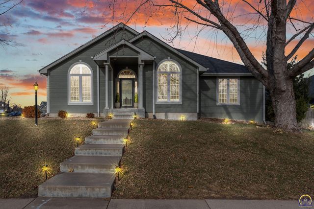 7710 SW 27th ST, Topeka, KS 66614