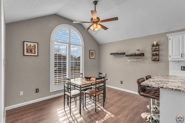 7710 SW 27th ST, Topeka, KS 66614