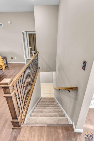 7710 SW 27th ST, Topeka, KS 66614