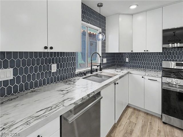 8977 Paige Rene Court, Las Vegas, NV 89117