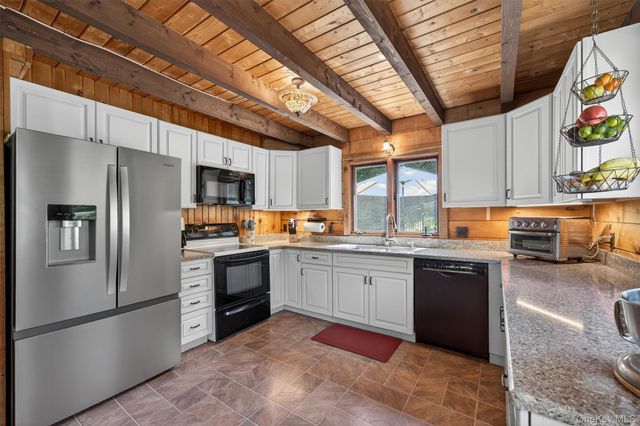 222 Bellvale Lakes Road, Warwick, NY 10990