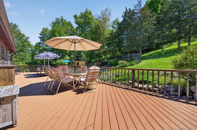 222 Bellvale Lakes Road, Warwick, NY 10990