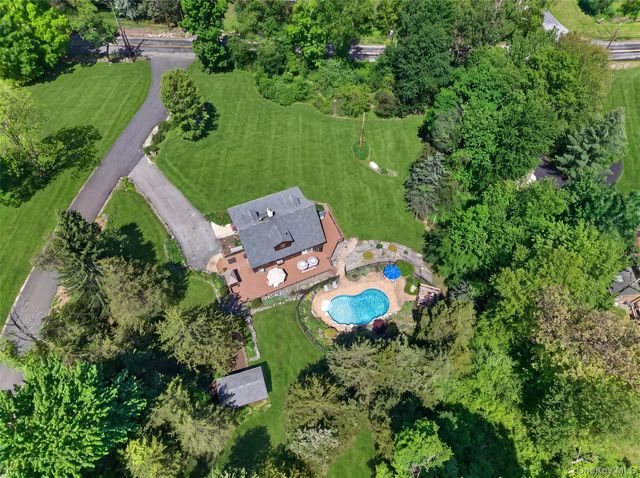 222 Bellvale Lakes Road, Warwick, NY 10990