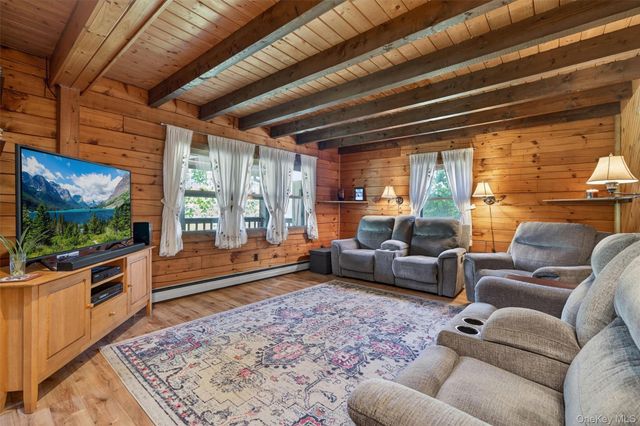 222 Bellvale Lakes Road, Warwick, NY 10990