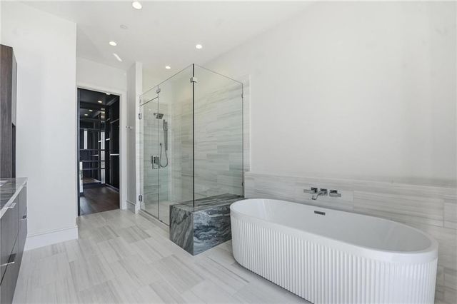 4951 W 134 Street 204, Leawood, KS 66209