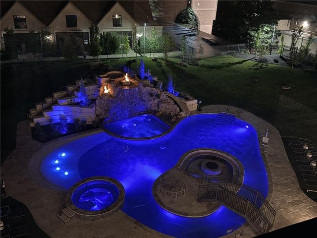 4951 W 134 Street 204, Leawood, KS 66209