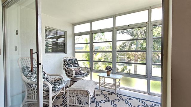2950 SE Ocean Boulevard 37-6, Stuart, FL 34996