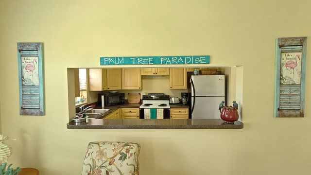 2950 SE Ocean Boulevard 37-6, Stuart, FL 34996