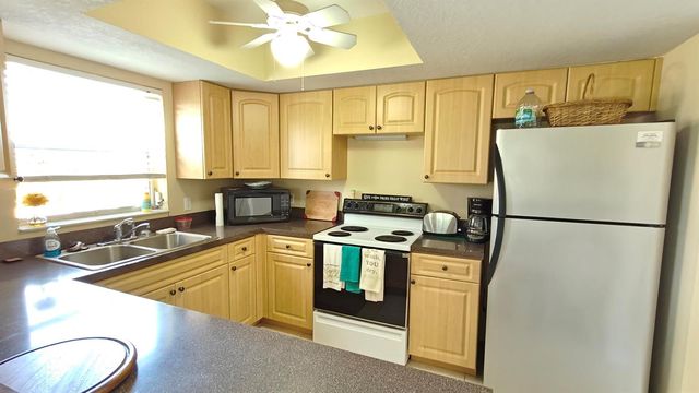 2950 SE Ocean Boulevard 37-6, Stuart, FL 34996