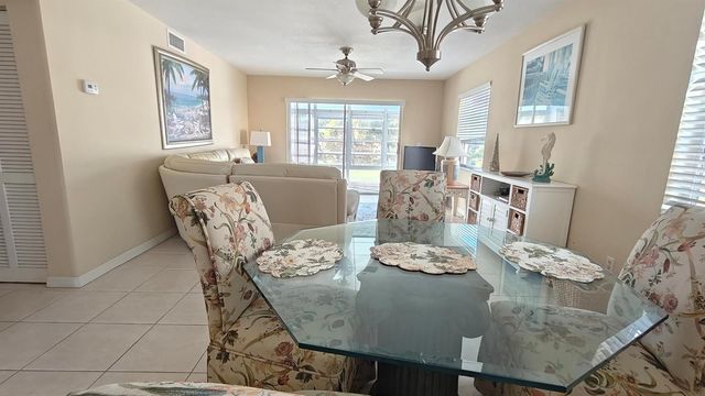 2950 SE Ocean Boulevard 37-6, Stuart, FL 34996