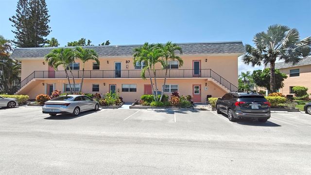 2950 SE Ocean Boulevard 37-6, Stuart, FL 34996