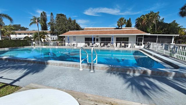 2950 SE Ocean Boulevard 37-6, Stuart, FL 34996