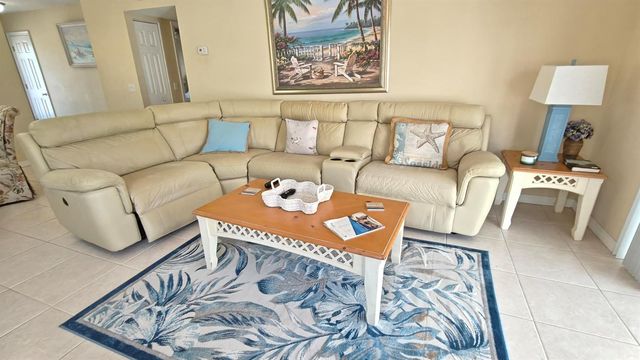 2950 SE Ocean Boulevard 37-6, Stuart, FL 34996