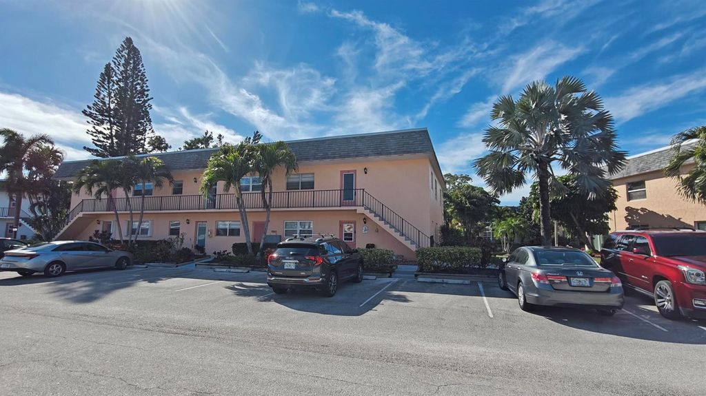 2950 SE Ocean Boulevard 37-6, Stuart, FL 34996