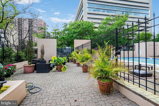 1301 N COURTHOUSE RD #810, Arlington, VA 22201