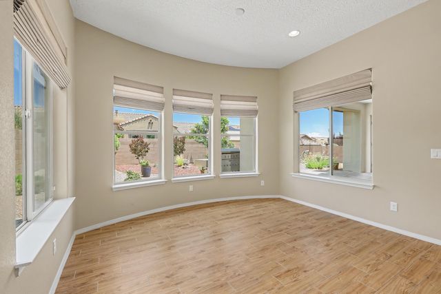 2332 Granite Mountain Loop NW, Albuquerque, NM 87120