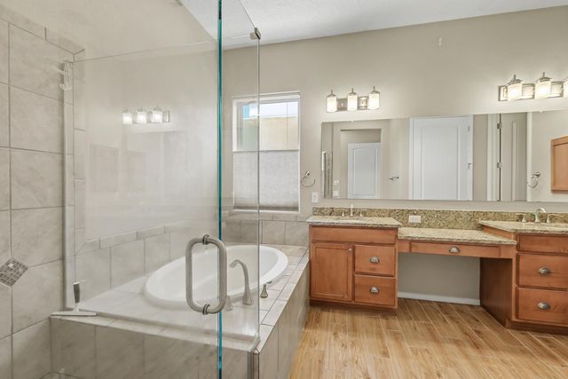 2332 Granite Mountain Loop NW, Albuquerque, NM 87120