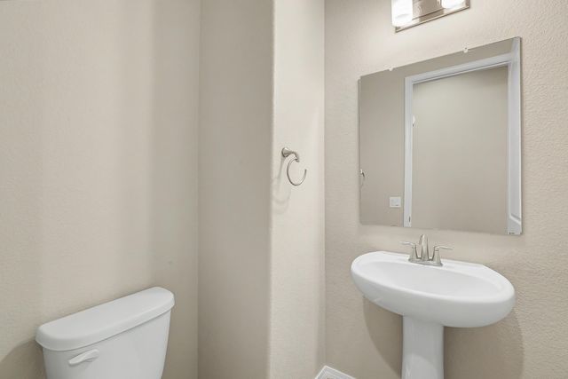 2332 Granite Mountain Loop NW, Albuquerque, NM 87120