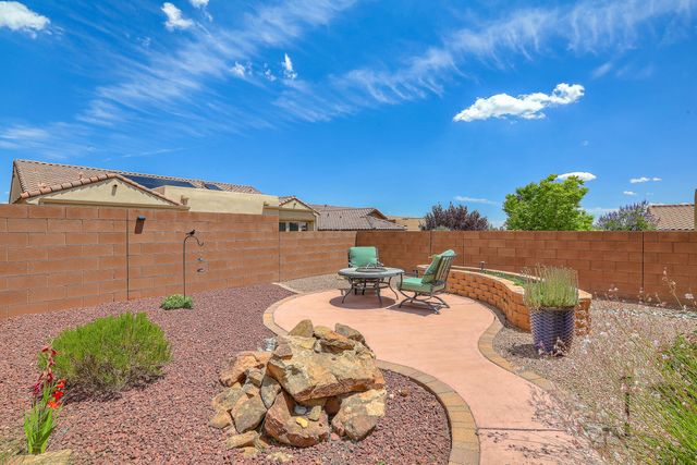 2332 Granite Mountain Loop NW, Albuquerque, NM 87120