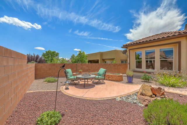 2332 Granite Mountain Loop NW, Albuquerque, NM 87120