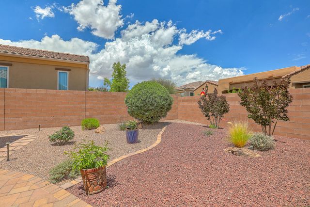 2332 Granite Mountain Loop NW, Albuquerque, NM 87120