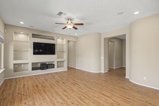 2332 Granite Mountain Loop NW, Albuquerque, NM 87120
