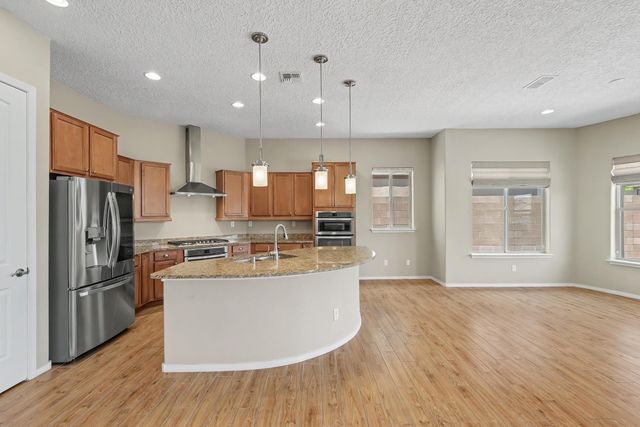 2332 Granite Mountain Loop NW, Albuquerque, NM 87120