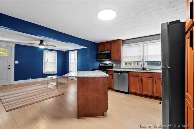 840 E Walnut Street, Corydon, IN 47112