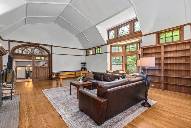 225 Hamilton Street, Evanston, IL 60202