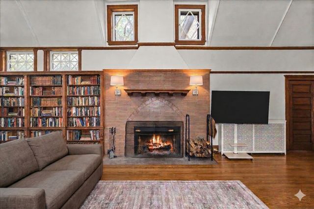 225 Hamilton Street, Evanston, IL 60202