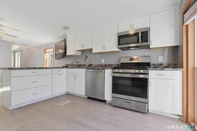 5 Cook Terrace, Westbrook, CT 06498