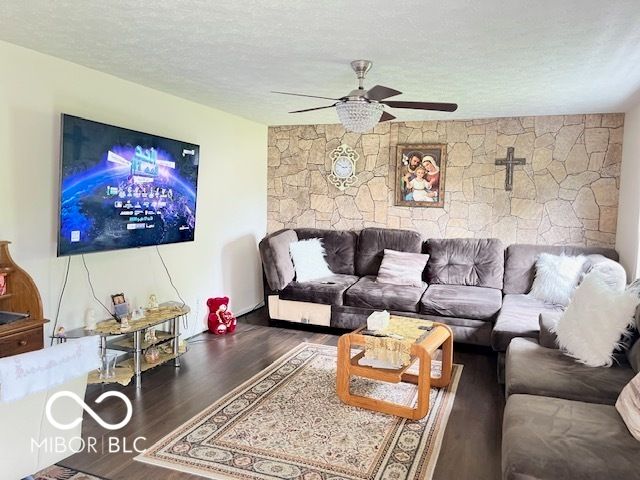 7313 Tappan Drive, Indianapolis, IN 46268