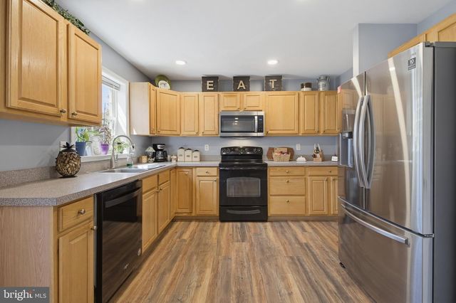 2037 WOOD HALL WAY, Dover, PA 17315