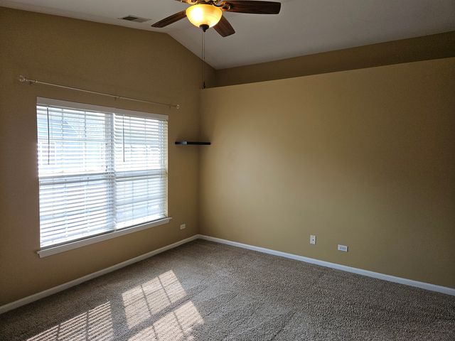 2243 Rockefeller Drive 2243, Geneva, IL 60134