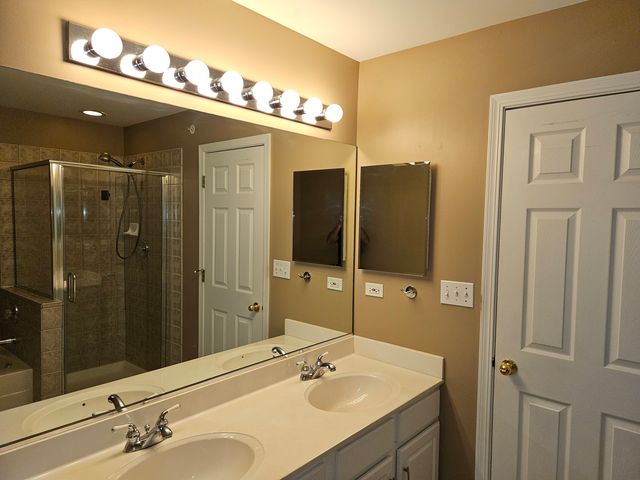 2243 Rockefeller Drive 2243, Geneva, IL 60134