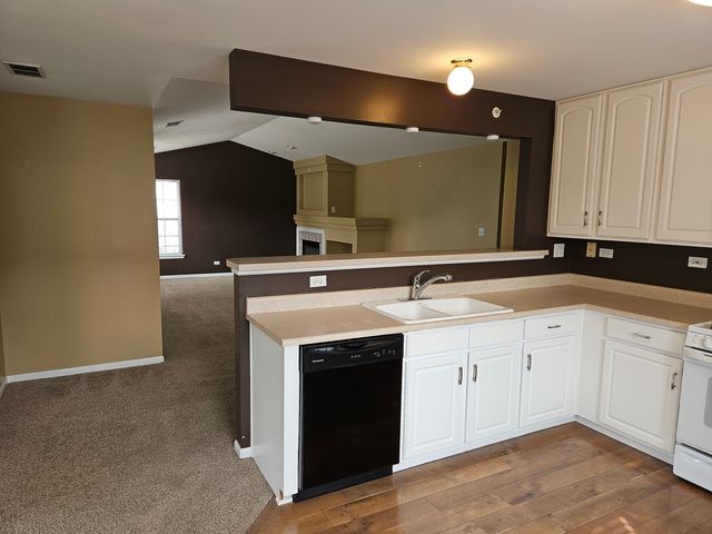 2243 Rockefeller Drive 2243, Geneva, IL 60134