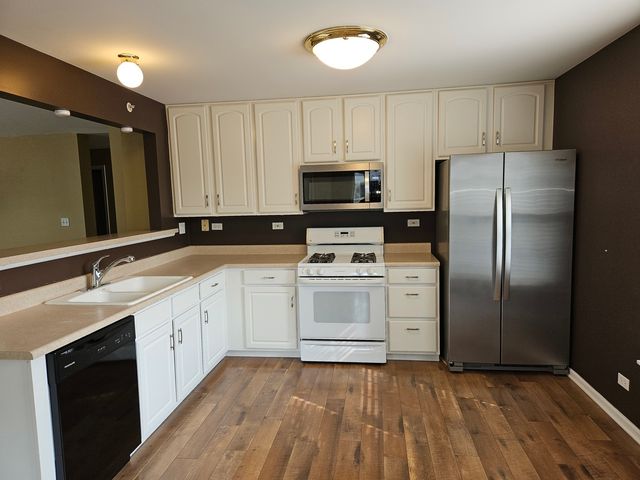 2243 Rockefeller Drive 2243, Geneva, IL 60134