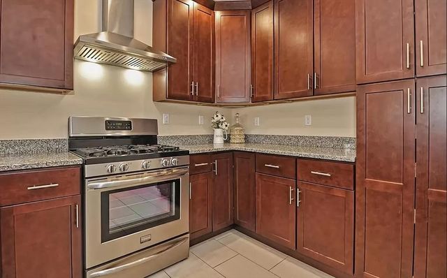 55 Cherry 2, Chelsea, MA 02150