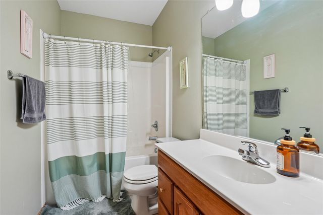 707 N W Street, Indianola, IA 50125