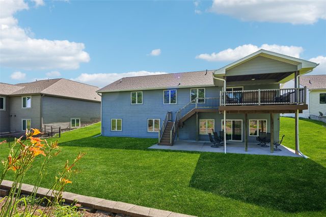 707 N W Street, Indianola, IA 50125