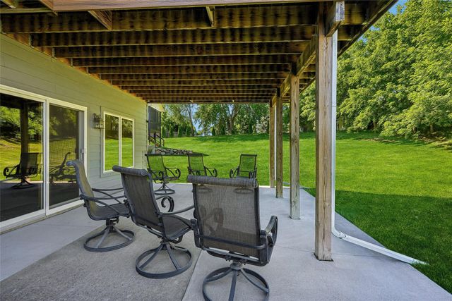 707 N W Street, Indianola, IA 50125