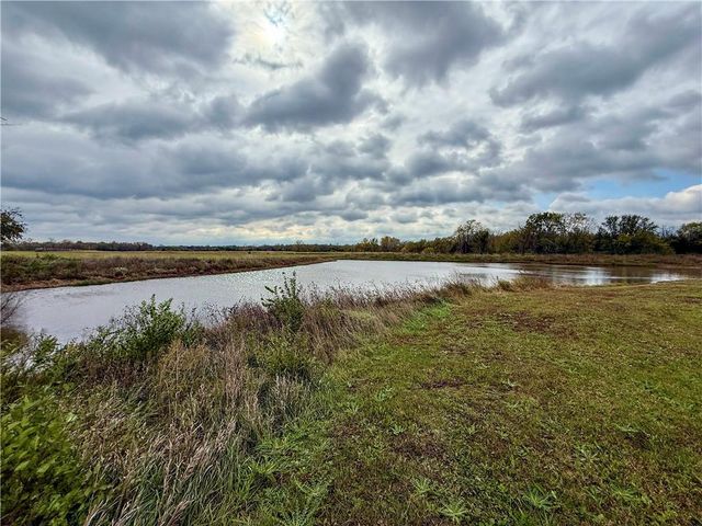 21017 S Ratner Road, Overbrook, KS 66524