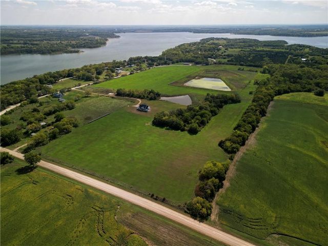 21017 S Ratner Road, Overbrook, KS 66524