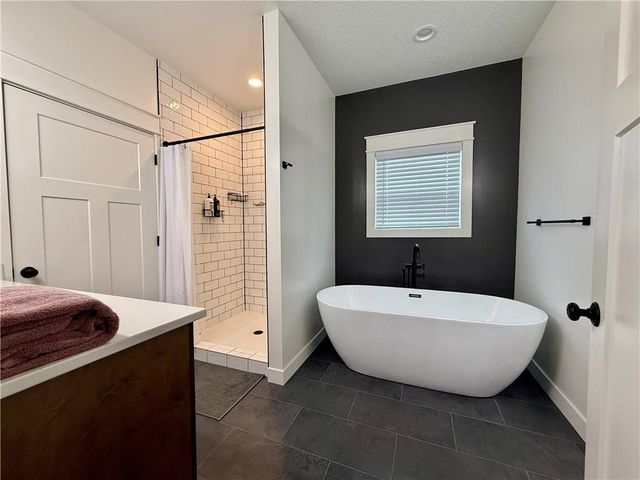 21017 S Ratner Road, Overbrook, KS 66524