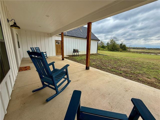 21017 S Ratner Road, Overbrook, KS 66524