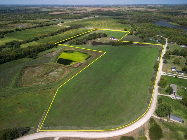 21017 S Ratner Road, Overbrook, KS 66524