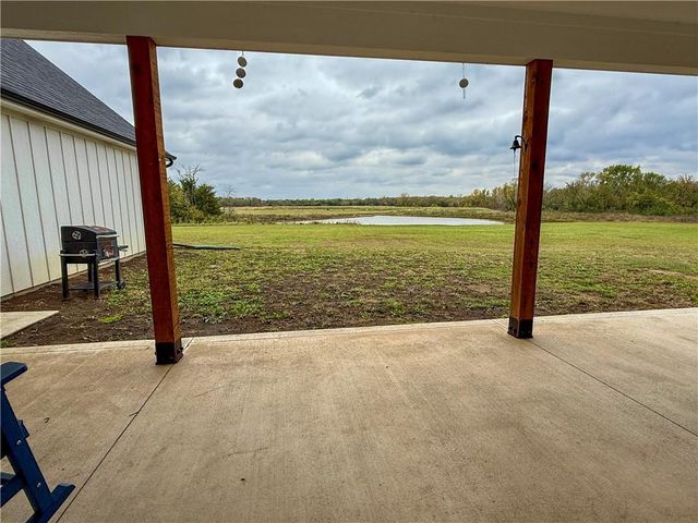 21017 S Ratner Road, Overbrook, KS 66524