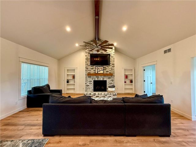 21017 S Ratner Road, Overbrook, KS 66524